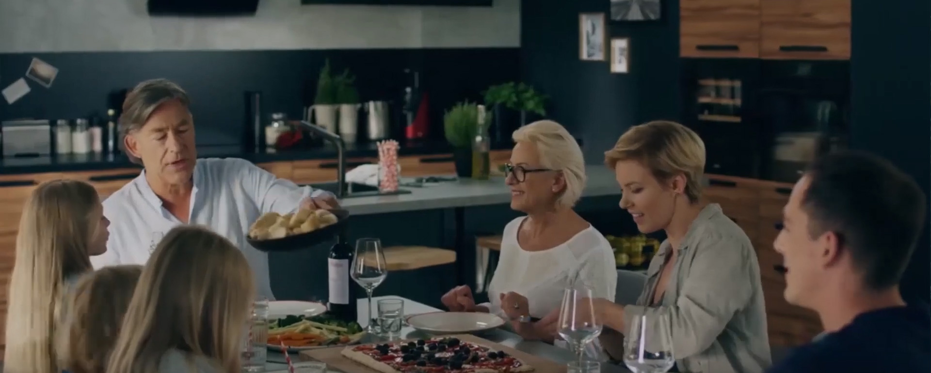 Shikoni videon dhe mësoni më shumë rreth grupit Amica